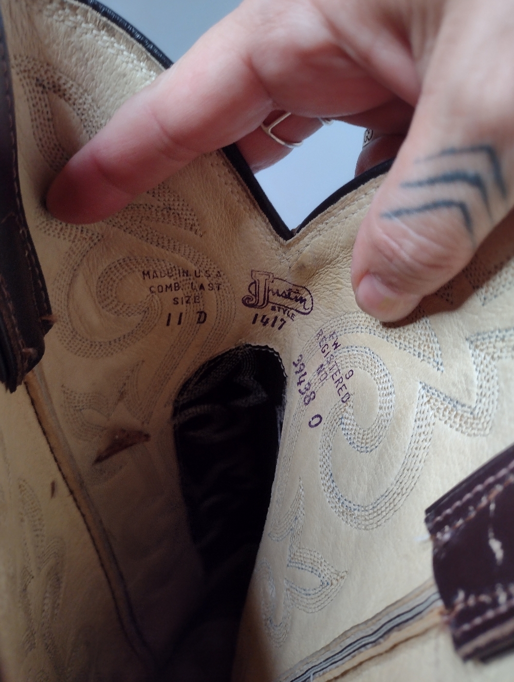 Justin H1417 Brown Leather Cowboy Western Boots Size 11 Embroidered - Picture 10 of 10